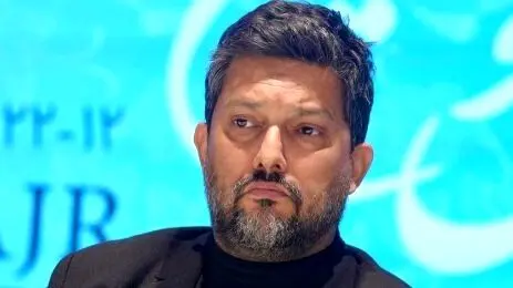 عکس کمتر دیده شده از حامد بهداد در کنار مادرش
