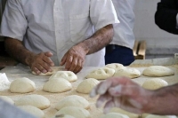 نانوایی‌ها اجازه تعطیلی ندارند