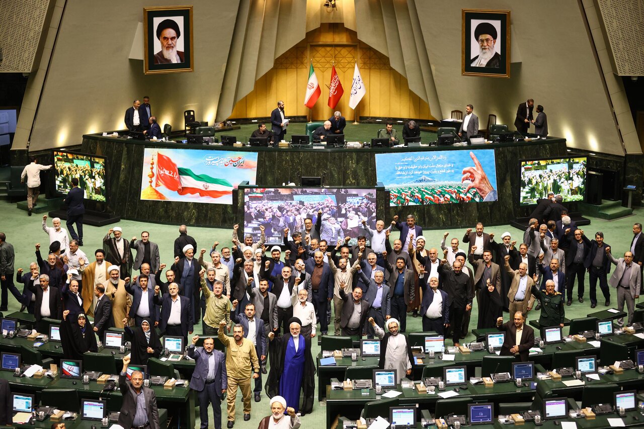جلسه علنی چهارم تیر ماه مجلس