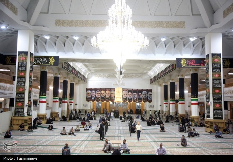 حرم حضرت معصومه(س) سیاهپوش عزای اباعبدالله(ع) شد