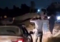 شهرک نشینان اسراییلی به جان نظامیان صهیونیست افتادند