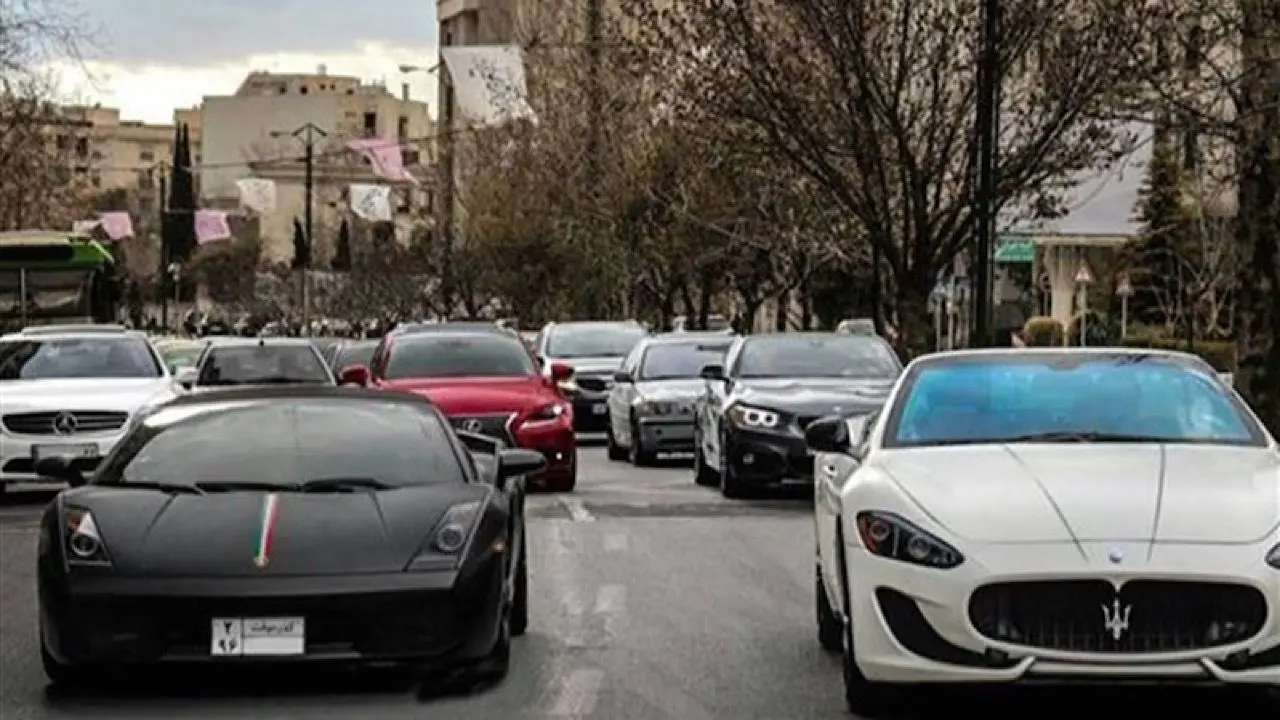مصوبه واردات خودروهای لوکس با تعرفه 190 درصد ابلاغ شد