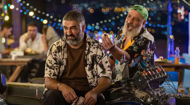 بلیت کمدی «دایناسور» به پیشنهاد سازنده اش نیم بها شد