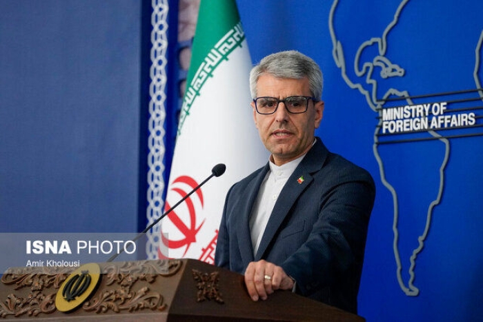 سخنگوی وزارت خارجه: زهرا فقط یک کودک بود، اما بمب‌ها، رؤیایش را محو کردند
