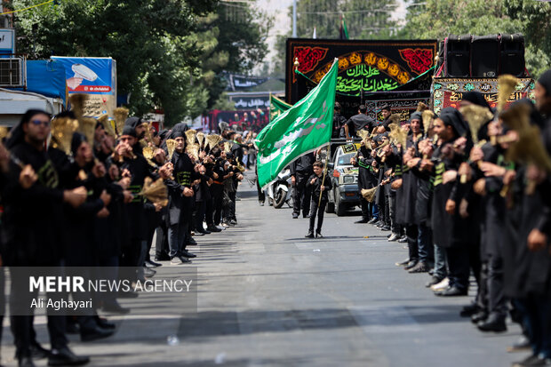 اقامه عزای عاشورای در آذربایجان غربی؛ «شاه حسین گویان» طنین انداز شد
