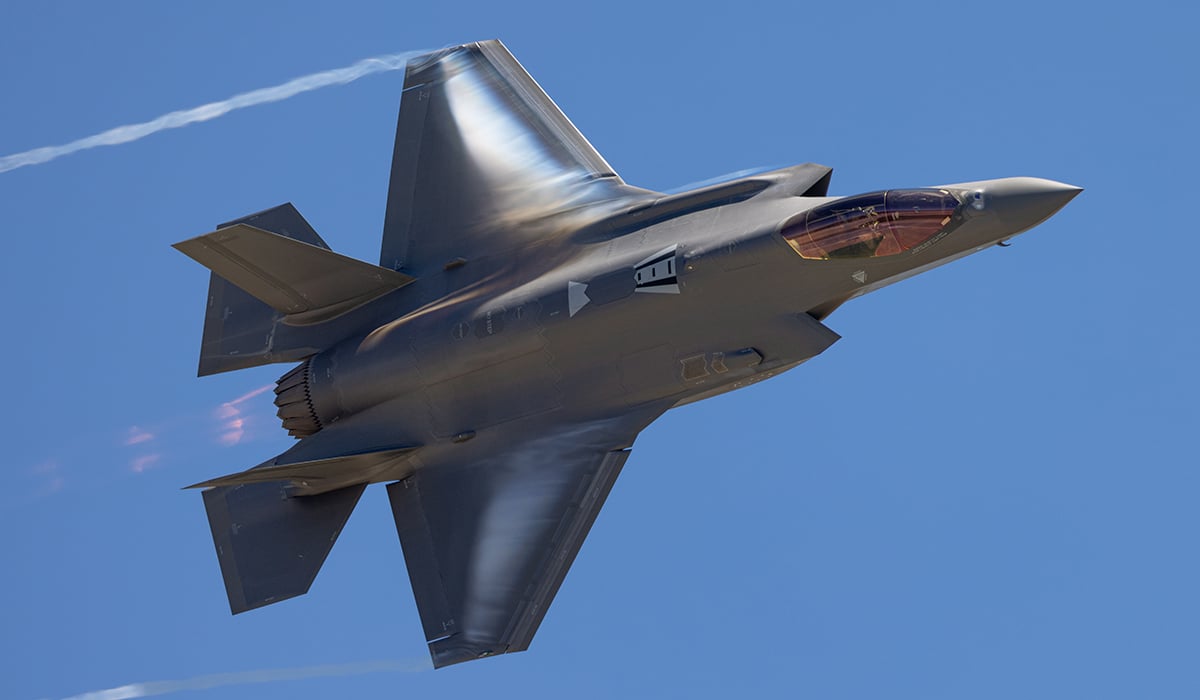 f35-lightning-ii-strike-fighter (1)