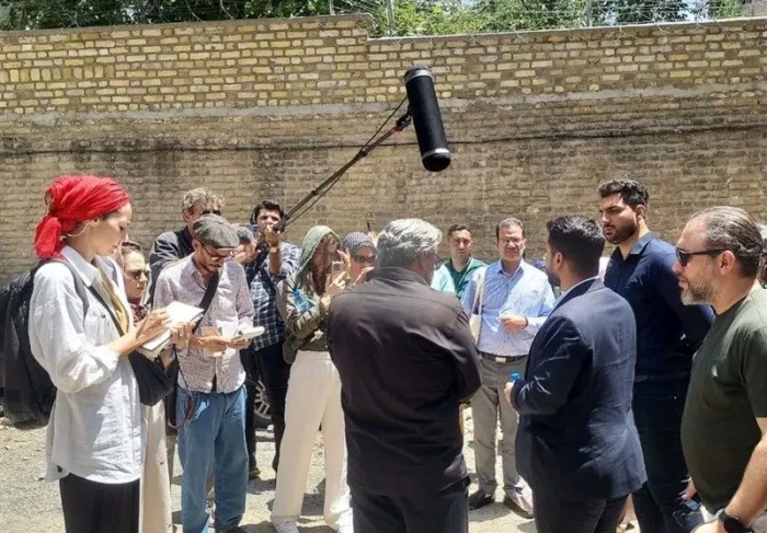 گزارش میدانی خبرنگاران بین‌المللی از خرابی‌های حمله رژیم صهیونیستی به زندان اوین