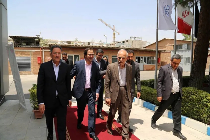 تقدیر نماینده رییس‌جمهور از عملکرد بانک ملی ایران در حمایت از اقتصاد کشور