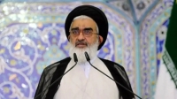 عیادت نماینده مدیر حوزه‌های علمیه از آیت‌الله سعیدی در بیمارستان قم
