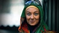 استایل باورنکردنی و صورتی ویدا جوان؛ از رنگ مو تا میکاپ!