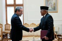 استوارنامه سفیر جدید اندونزی تسلیم عراقچی شد