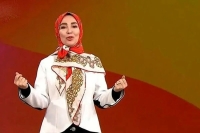 ژیلا صادقی و بلاگرها در بین‌الحرمین؛ سفر معنوی یا تبلیغاتی؟+ تصاویر