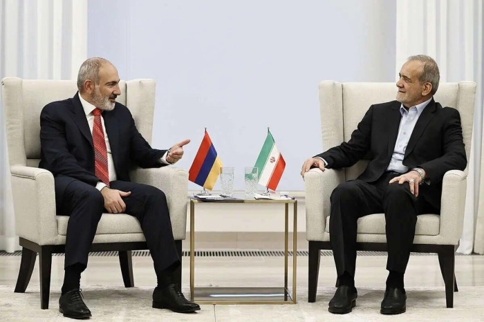 صداوسیما: مذاکرات خصوصی پزشکیان و نخست وزیر ارمنستان 2 ساعت طول کشید