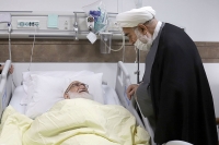 عیادت رییس دفتر رهبر انقلاب از یکی از مراجع قم