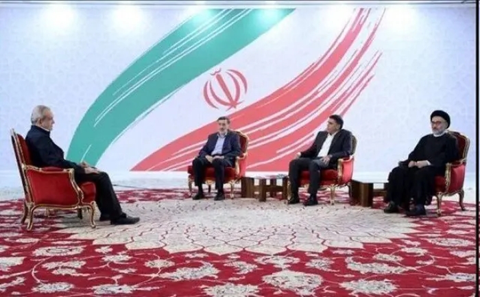 گفت‌وگوی آزاد رییس‌جمهور با سه تن از فعالان سیاسی و رسانه‌ای