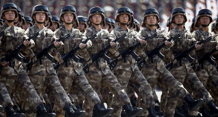 ماجرای ساعت عجیب روی مچ سربازان ارتش چین چه بود؟ +عکس