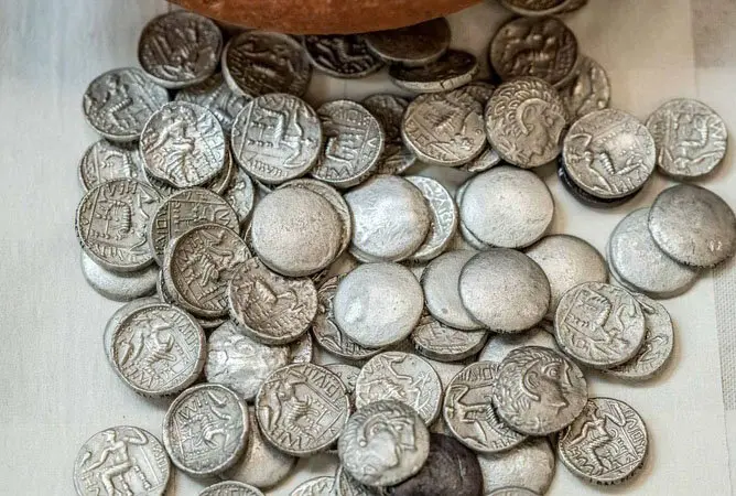 5243386