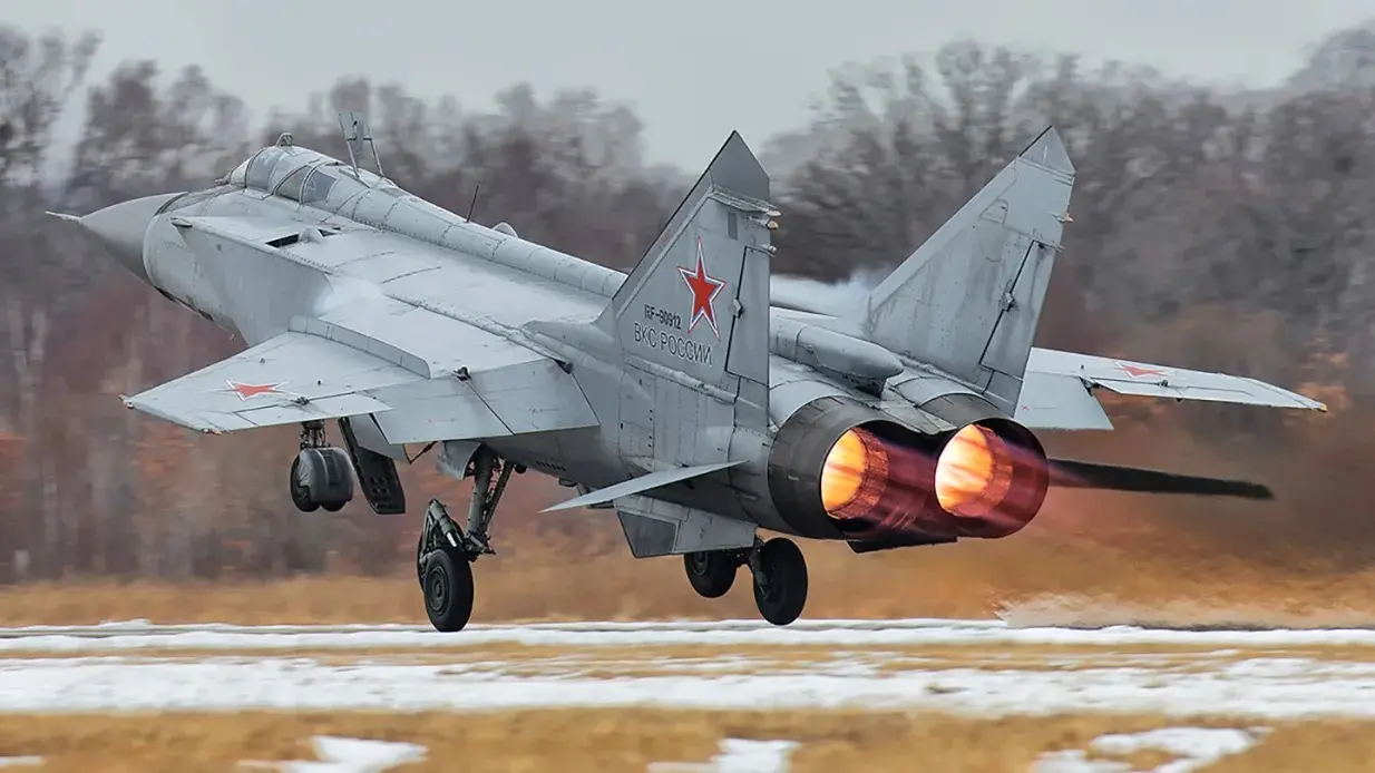 MIG31-Ukraine-Russia_11zon