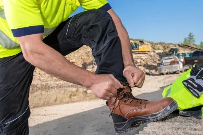 بهترین زمان برای خرید کفش از نظر یک متخصص طب فیزیکی