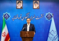 ملت ایران نشان دادند با دست خالی خون و جان خواهند داد ولی یک وجب خاک به دشمن نمی‌دهند