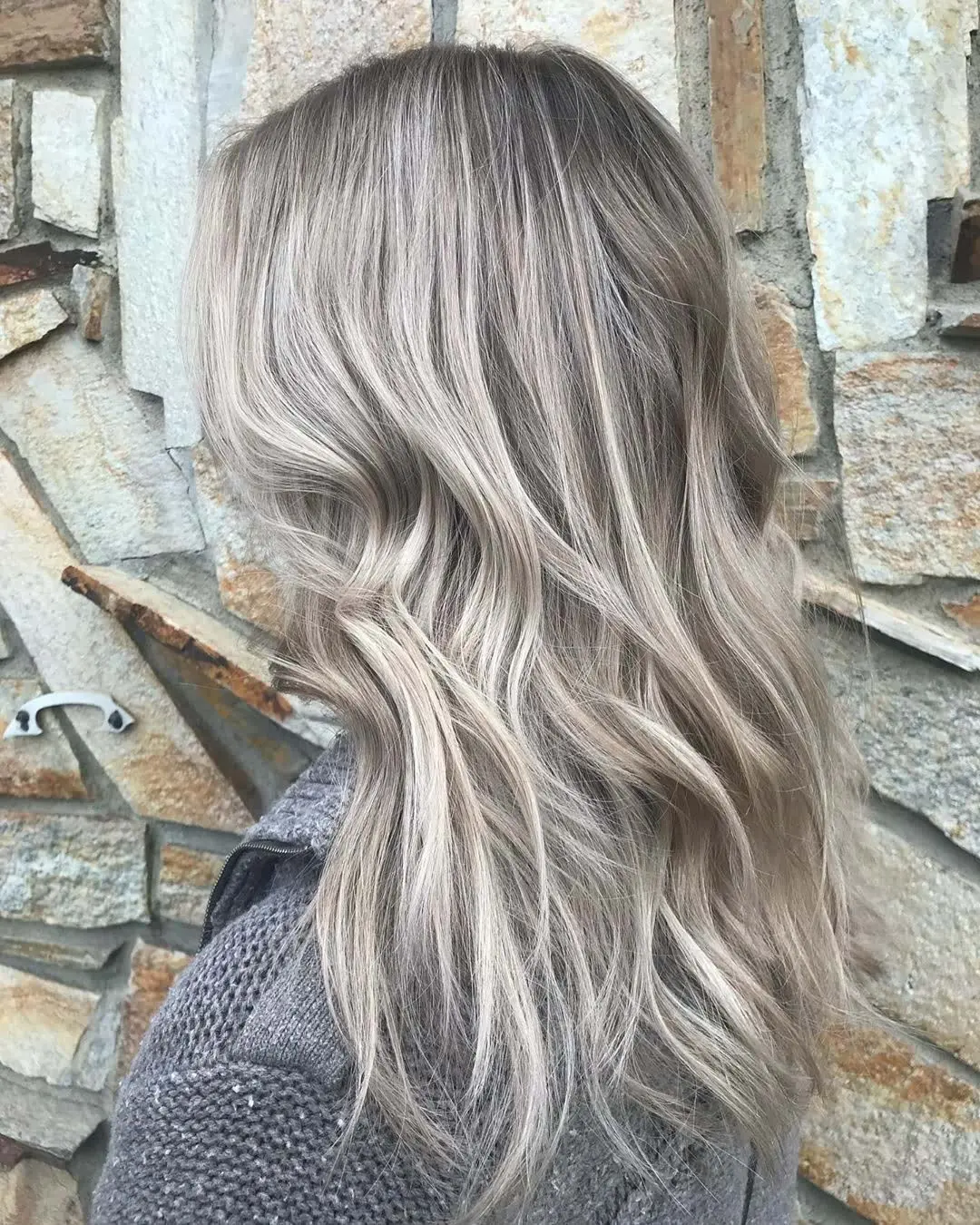 layered-hairstyle-with-soft-waves-10