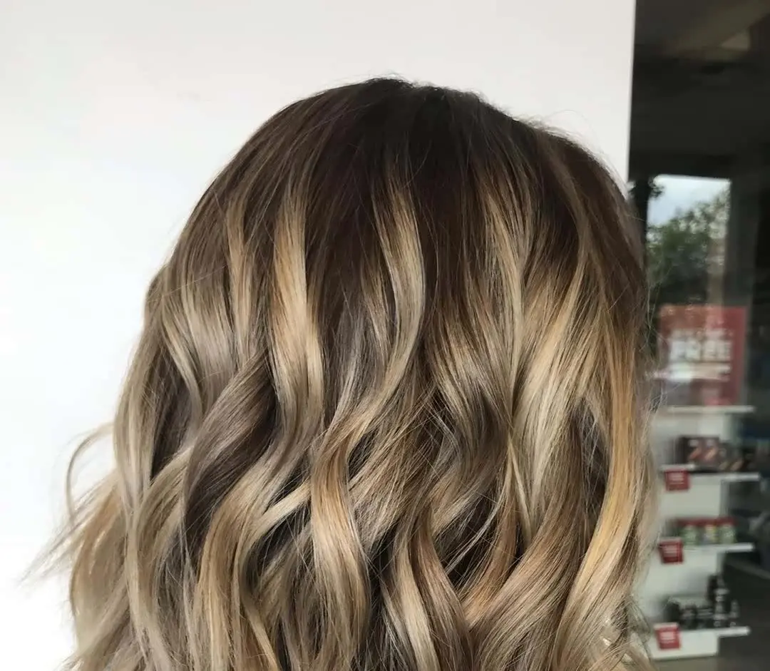 layered-hairstyle-with-soft-waves-7