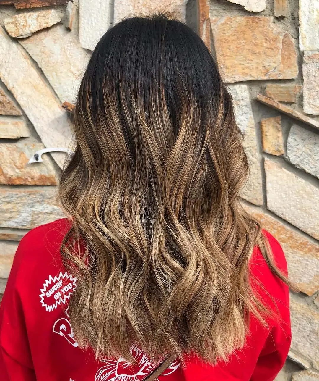 layered-hairstyle-with-soft-waves-4