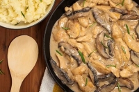 طرز تهیه چیکن استراگانف، شام فوری و خاص برای مهمانی!