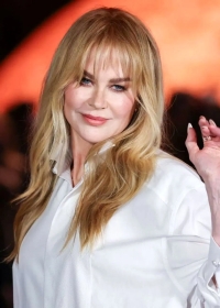 موی چتری دوباره مد شد؛ ستارگان با استایل کلاسیک در مراسم‌های پاییزی+تصویر