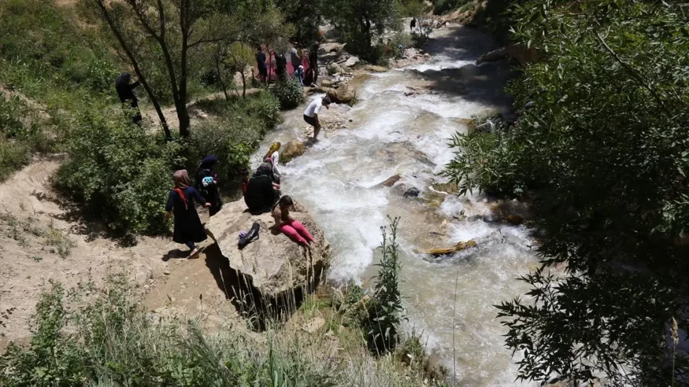 آبشار گل آخور