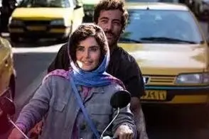 فیلم پربازدید از رپ‌خوانی نوید پورفرج و الناز شاکردوست