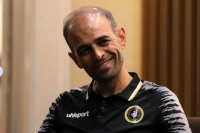 خط و نشان نویدکیا: من تشخیص می‌دهم چه کسی بازی کند!/ درگیر نباشید این پست در فوتبال دنیا در حال حذف است