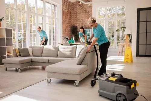 راهنمای جامع شستشوی مبل چرک مرده و بازگرداندن زیبایی آن