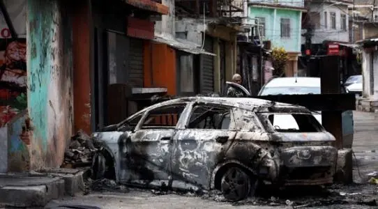 یورش پلیس به مقر تبهکاران در ریودوژانیرو