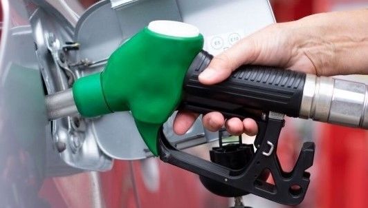 زیان دولت بابت هر لیتر بنزین چقدر است؟ / نرخ خدمات از سوخت جدا می شود؟