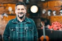 قاب دو نفره وحید آقا پور و همسرش در سالگرد ازدواج + عکس