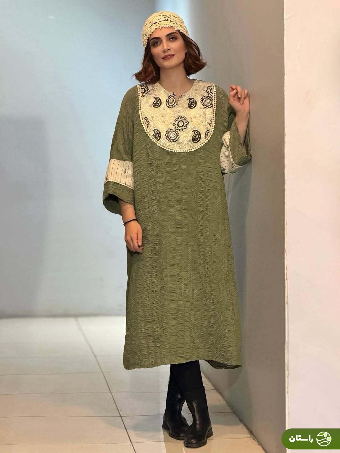 (عکس) استایل جذاب الناز ملک، سیما سریال «زخم کاری» پشت صحنه یک تئاتر