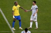 نیمار و مسی هم تیمی میشوند؟