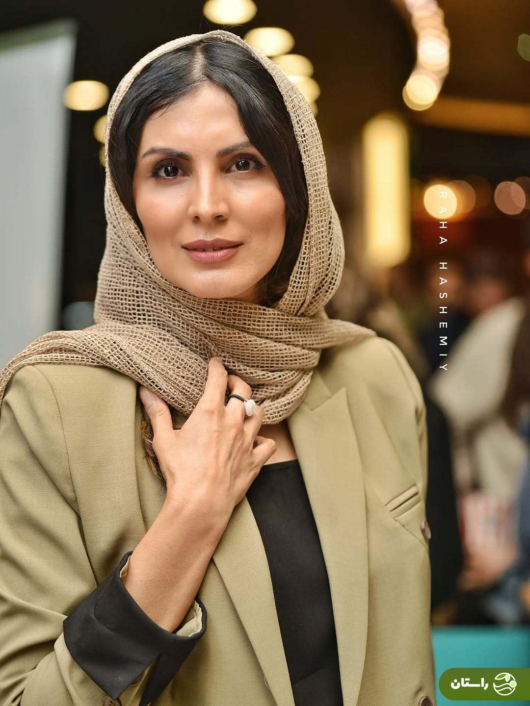 (عکس) استایل کاراملی موکایی «آرزو تاج‌نیا» بازیگر نقش مینا در سریلب «هفت سر اژدها»