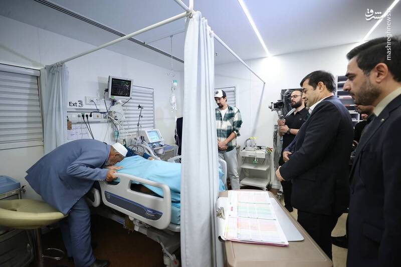 عیادت وزیر ورزش و جوانان از صابر کاظمی+ عکس