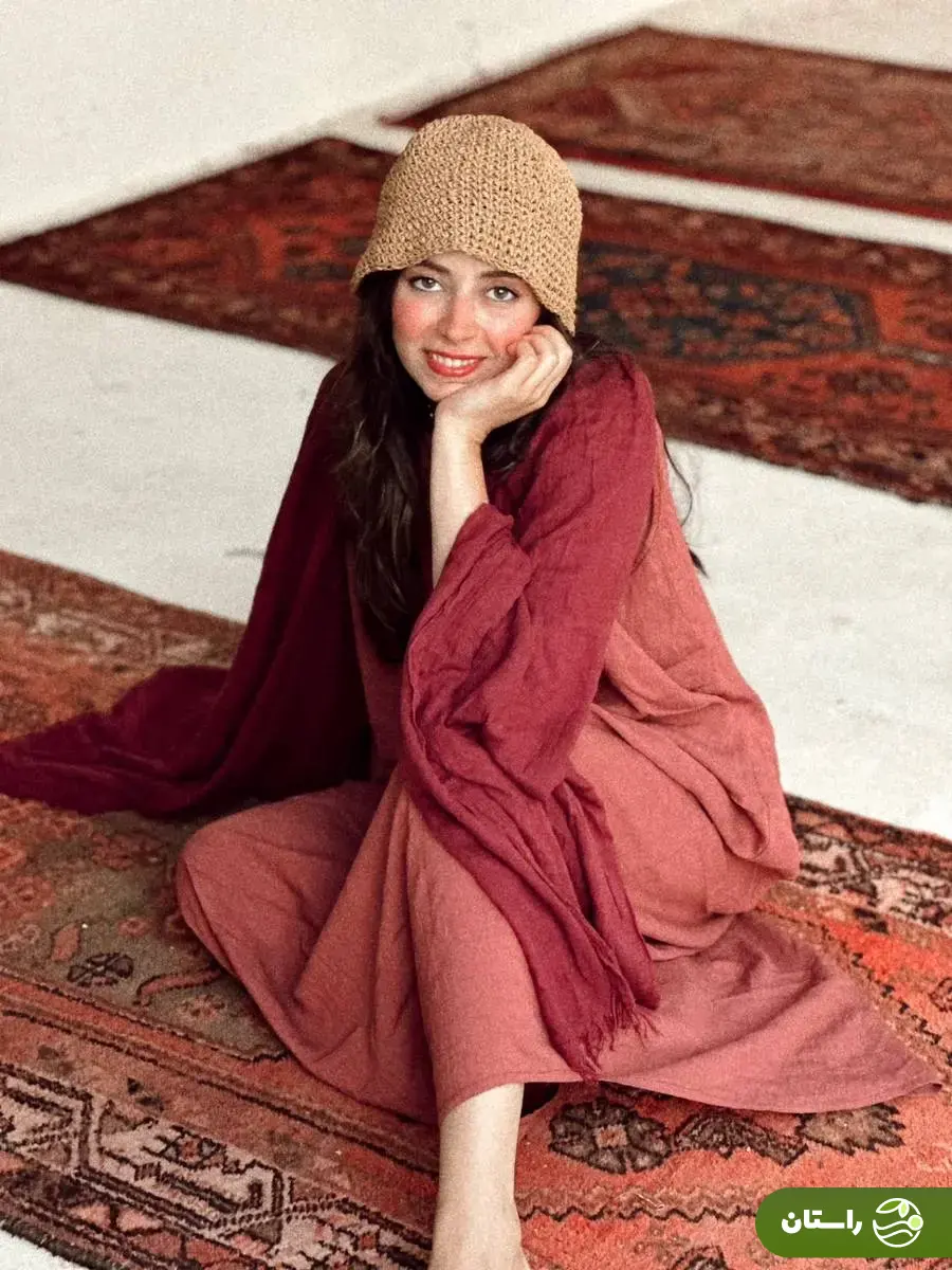 (عکس) استایل خاص نیلوفر رجایی‌فر بازیگر داعشی سریال پایتخت در بوشهر