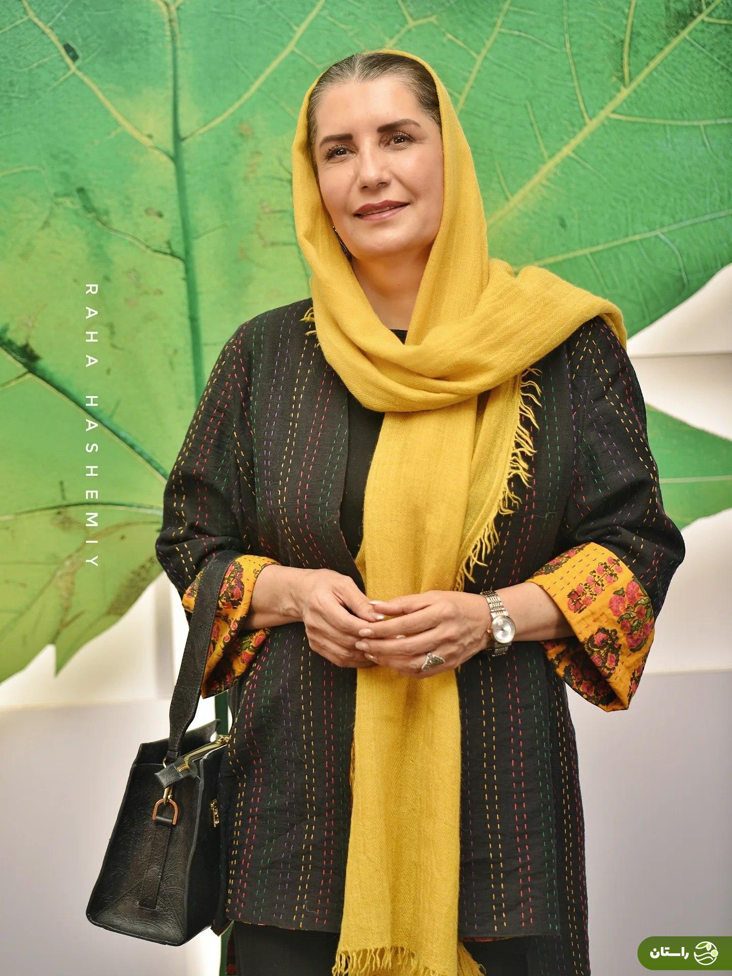 (عکس) تیپ سنتی «فریبا کوثری» با مانتوی سوزن‌دوزی در جشنواره فیلم کوتاه!