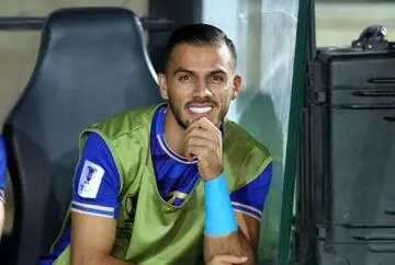 مدافع جام جهانی دیده استقلال چسبیده به نیمکت!