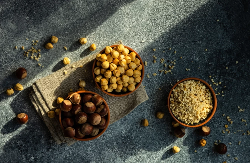 از بین بردن تلخی فندق