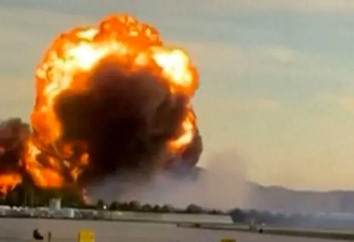 سقوط هواپیمای باری در آمریکا با 18 کشته و زخمی