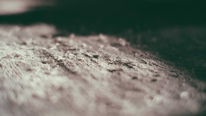 چرا فرش نو پرز می‌دهد؟