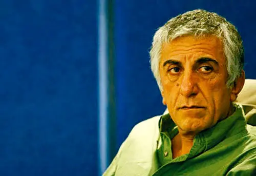 رضا کیانیان: برای حضور در خانه ای روی آب در 50 سالگی 20 کیلو اضافه کردم/ویدیو