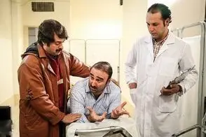 عکسی از بهبود سریال پایتخت در کنار مادرش