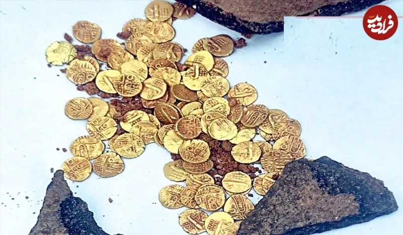 یافتن گنجینهای 700 ساله از زیر معبد؛ سکههای تاریخی کشف شدند + عکس