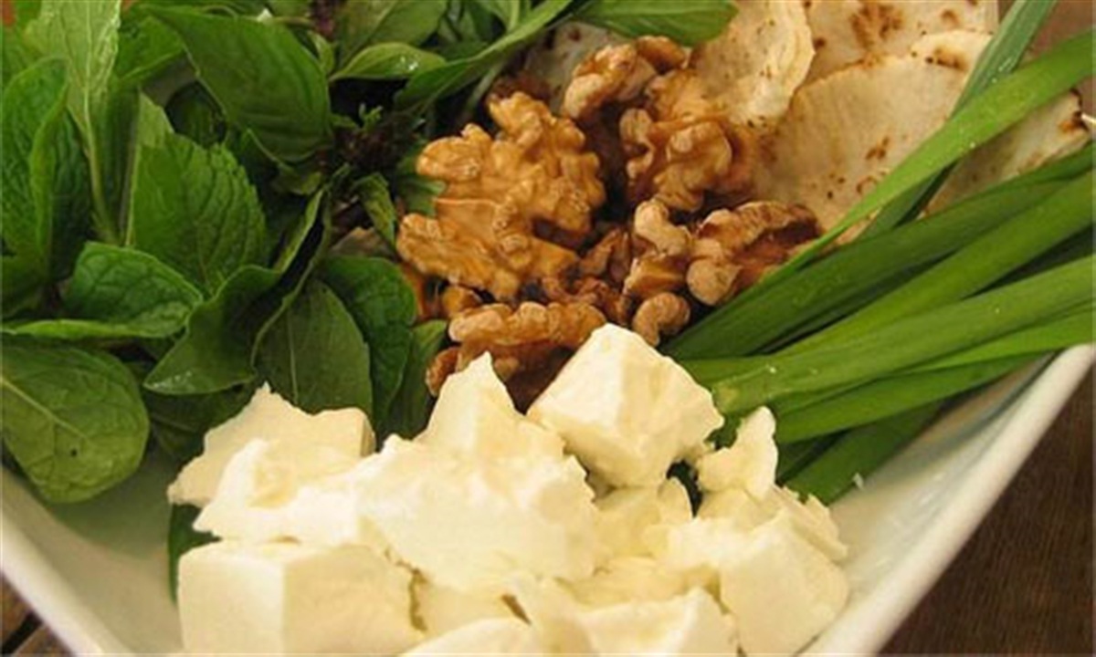 آیا خوردن پنیر باعث کندی ذهن میشود-1